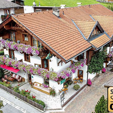 Sportpension Elisabeth Neustift im Stubaital Exterior foto