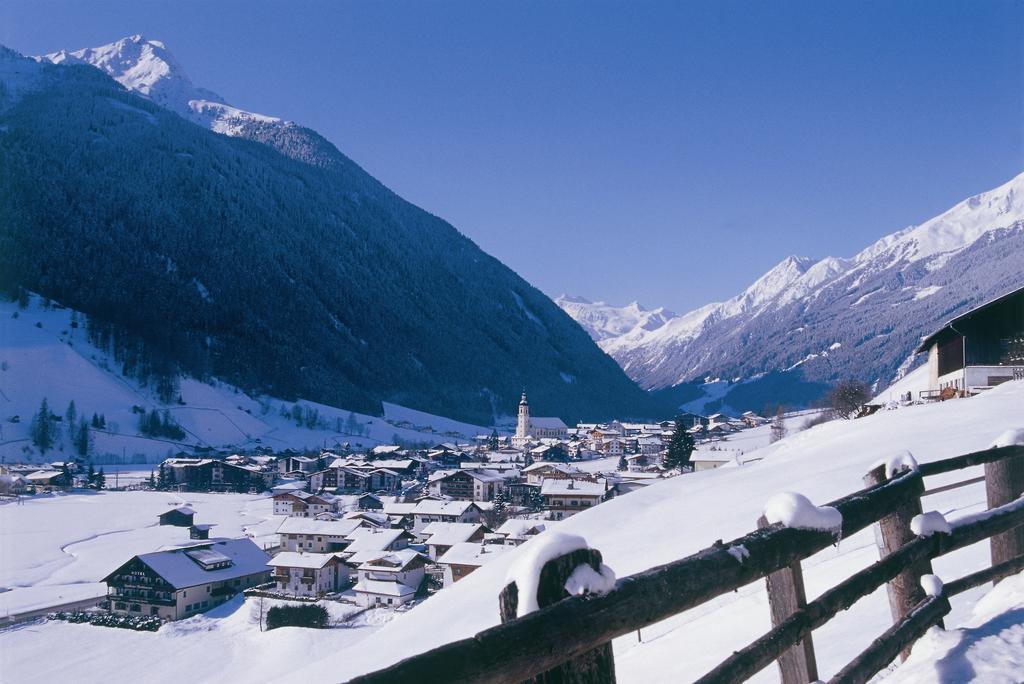 Sportpension Elisabeth Neustift im Stubaital Exterior foto